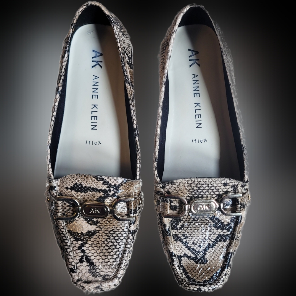 Anne Klein Women's Snakeskin Loafers - Black and Cream